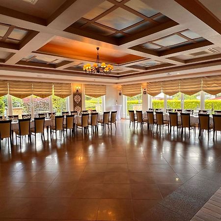 Papuga Park Hotel Wellness&Spa Bielsko-Biala Bagian luar foto