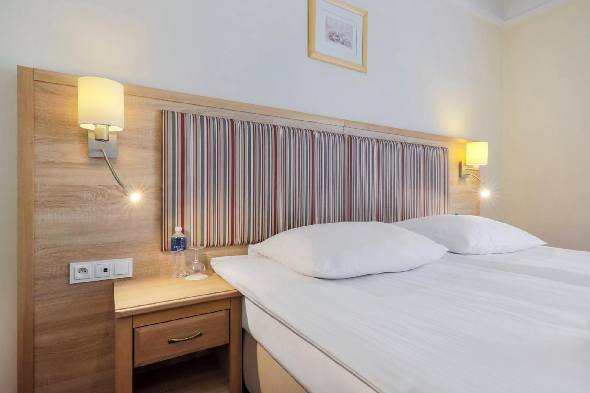Papuga Park Hotel Wellness&Spa Bielsko-Biala Bagian luar foto