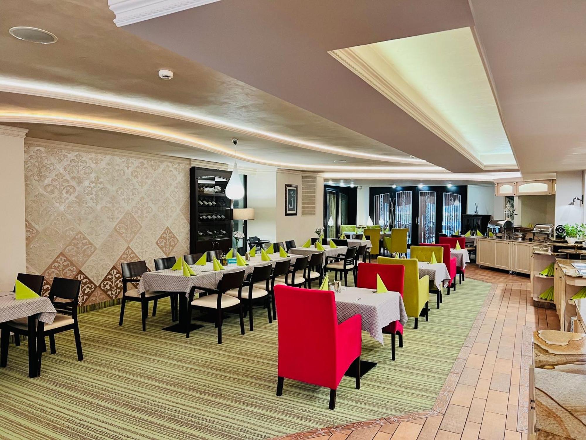 Papuga Park Hotel Wellness&Spa Bielsko-Biala Bagian luar foto