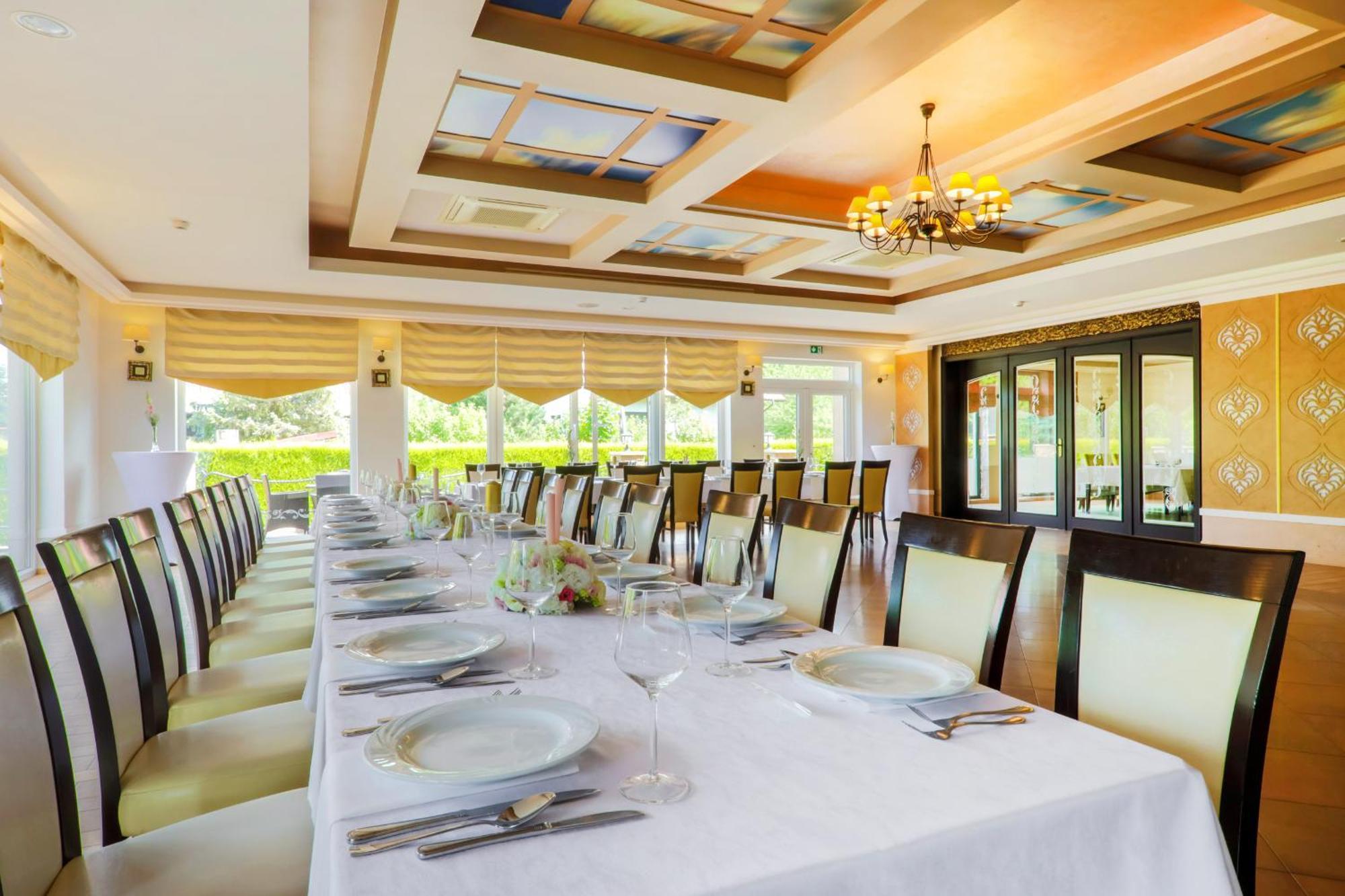 Papuga Park Hotel Wellness&Spa Bielsko-Biala Bagian luar foto