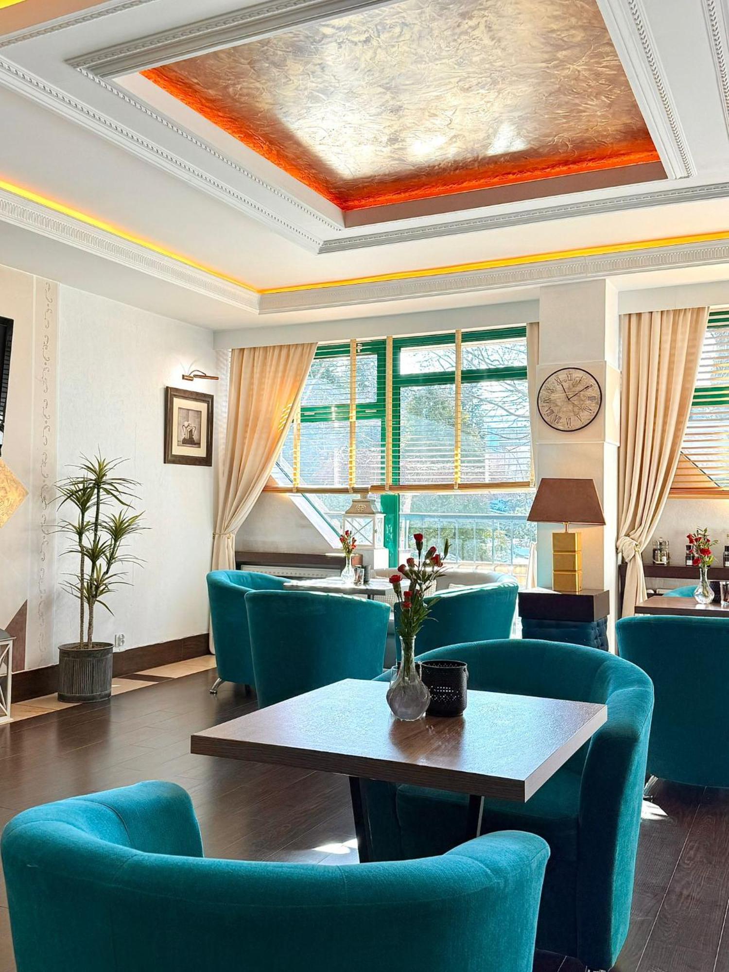 Papuga Park Hotel Wellness&Spa Bielsko-Biala Bagian luar foto