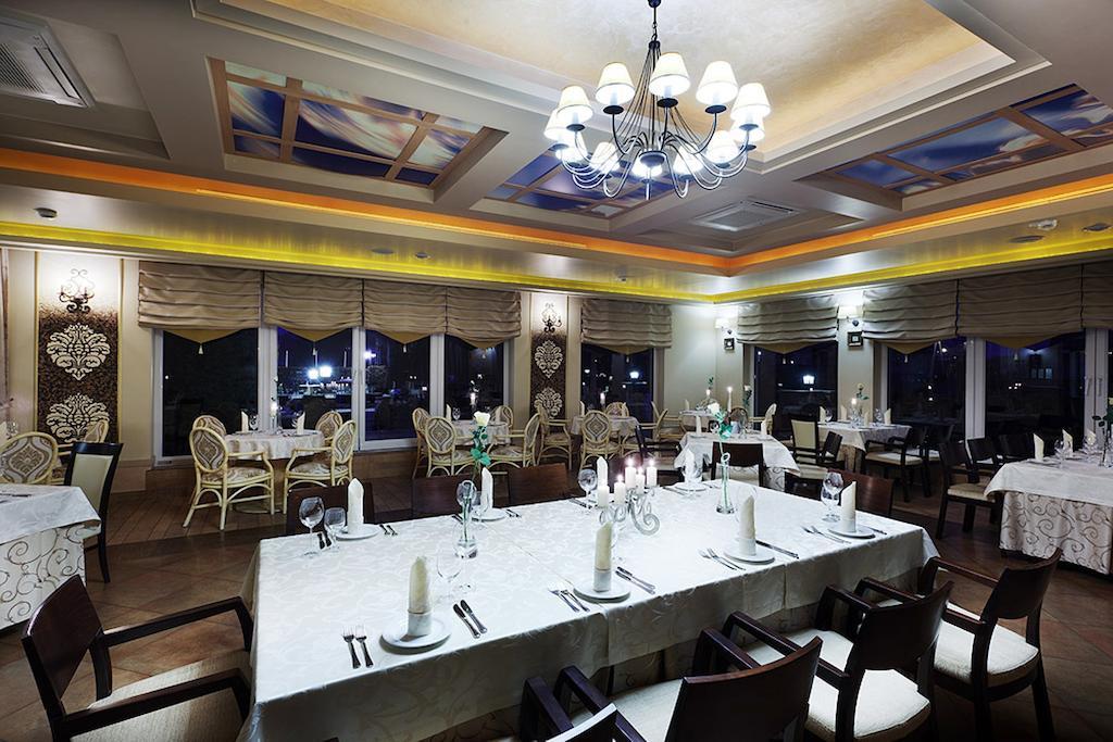 Papuga Park Hotel Wellness&Spa Bielsko-Biala Bagian luar foto